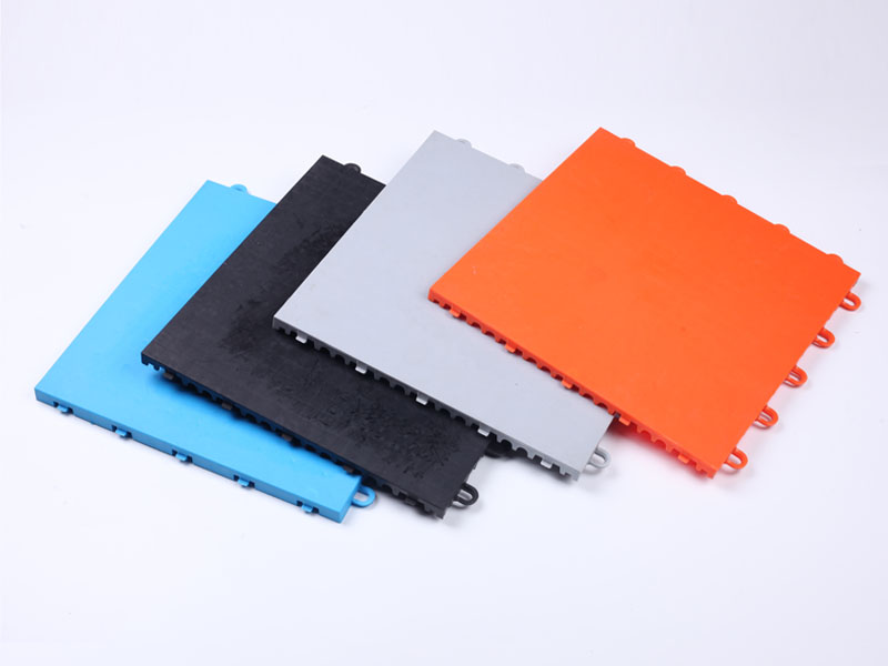 籃球場(chǎng)懸地板運(yùn)動(dòng)羽毛球場(chǎng)跑道幼兒園室外操場(chǎng)雙層懸浮拼裝地墊